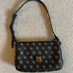 DOONEY & BOURKE SHOULDER PURSE